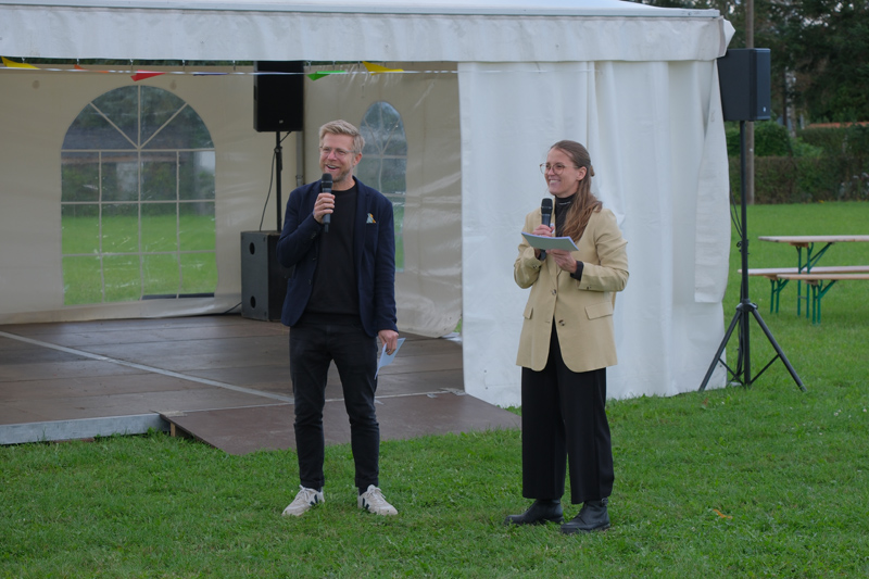 Hof- und Kelterfest: Jens Pössel und Dominique Deneu