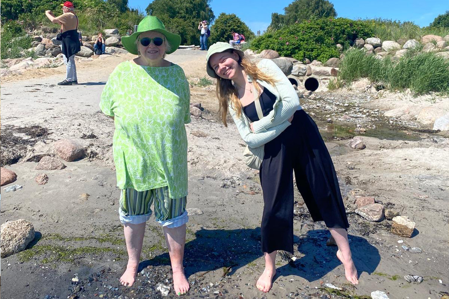 Ausflug zum steinigen Strand.