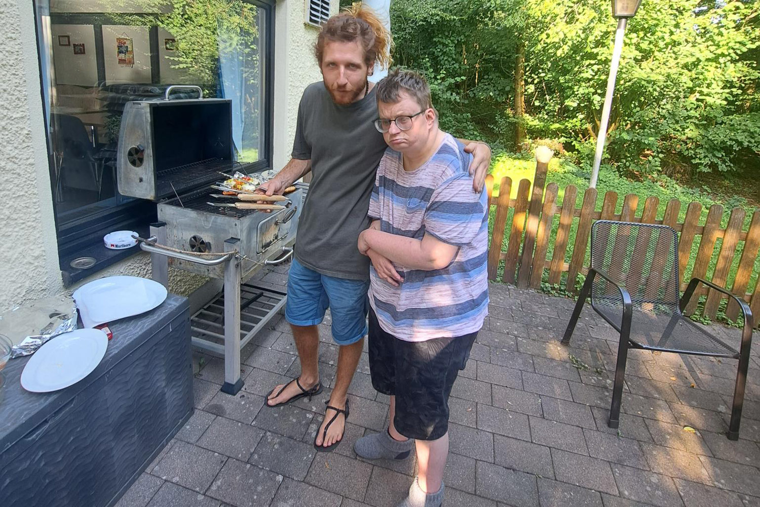 Gemeinsam Grillen für die ganze Gruppe.